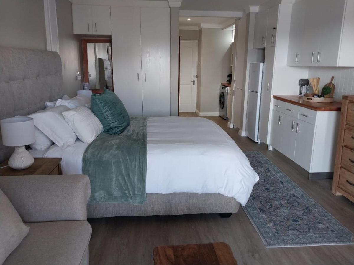 Ships Bell 17B Apartment St Francis Bay Bagian luar foto
