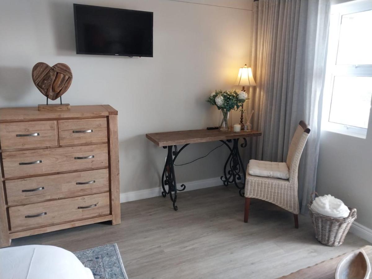 Ships Bell 17B Apartment St Francis Bay Bagian luar foto