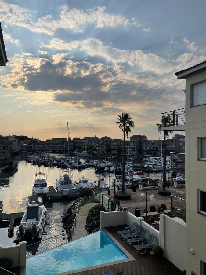 Ships Bell 17B Apartment St Francis Bay Bagian luar foto