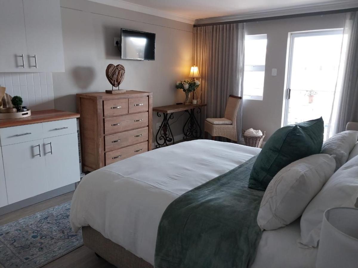 Ships Bell 17B Apartment St Francis Bay Bagian luar foto