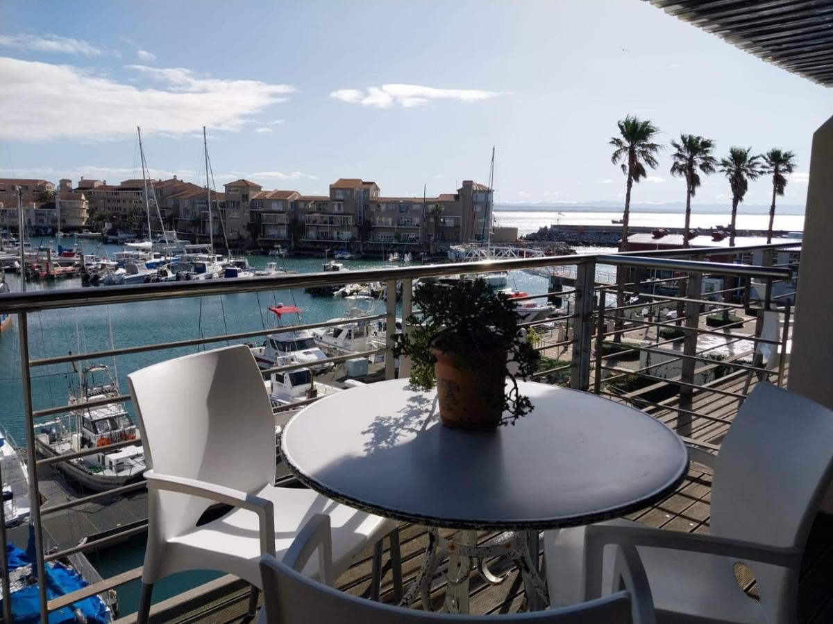 Ships Bell 17B Apartment St Francis Bay Bagian luar foto